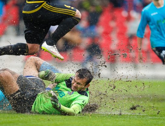 Lupta cu adversarul si ploaia