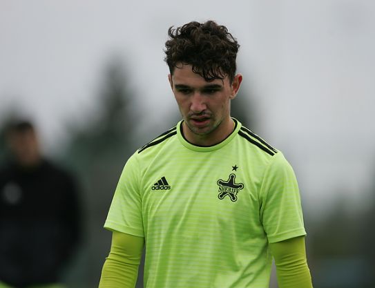 Hermoso gol  de Evgenii Gliga