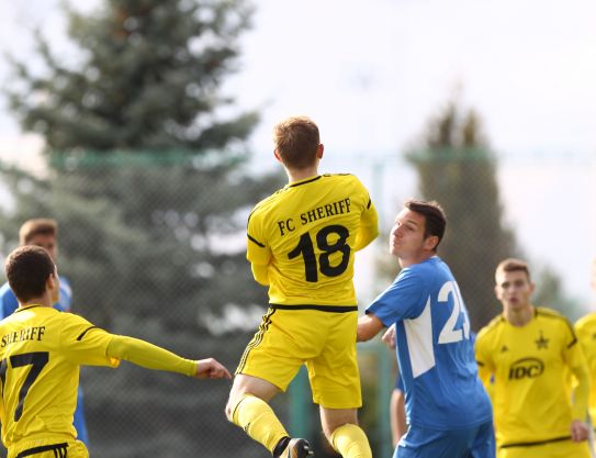 Derrotaron  a los rivales estando con diez jugadores