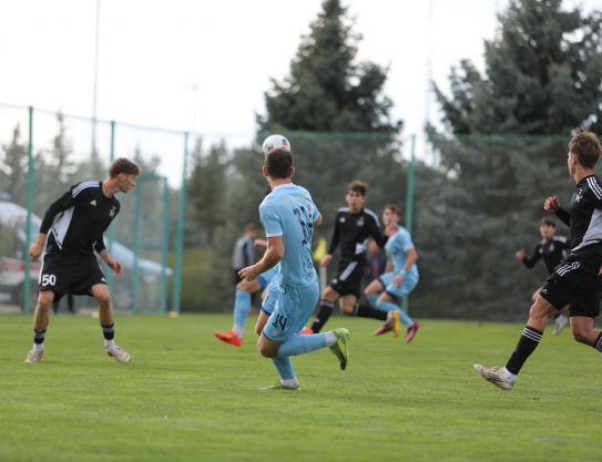 Confrontation with the leader