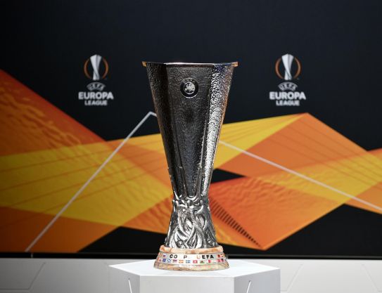 Oponente en la tercera ronda  de la Liga de Europa