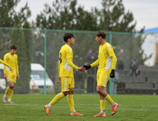 Estamos terminando la primera fase contra el Zimbru Estamos terminando la primera fase contra el Zimbru